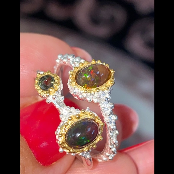 Gorgeous Genuine Ethiopian Opal Sapphire Ring - Picture 3 of 16